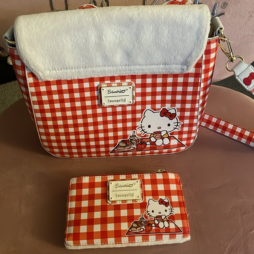Hello Kitty Red and White Gingham loungefly Crossbody Bag - Picture 4 of 4